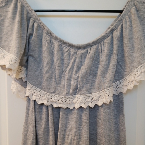 New York & Company Gray Ruffled Blouse - Picture 5 of 5